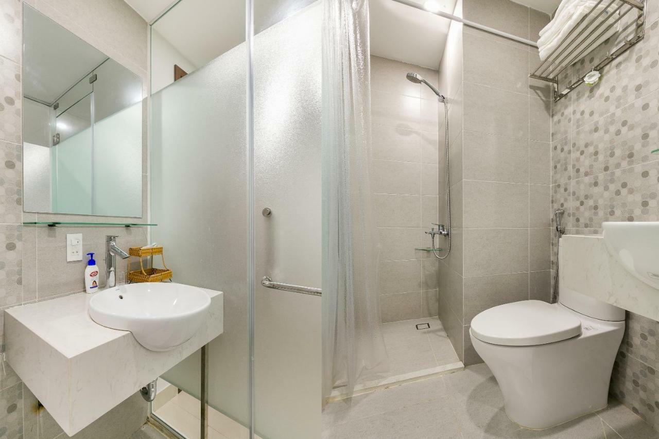 Oyo 295 Vitago Apartment Хошимин Экстерьер фото